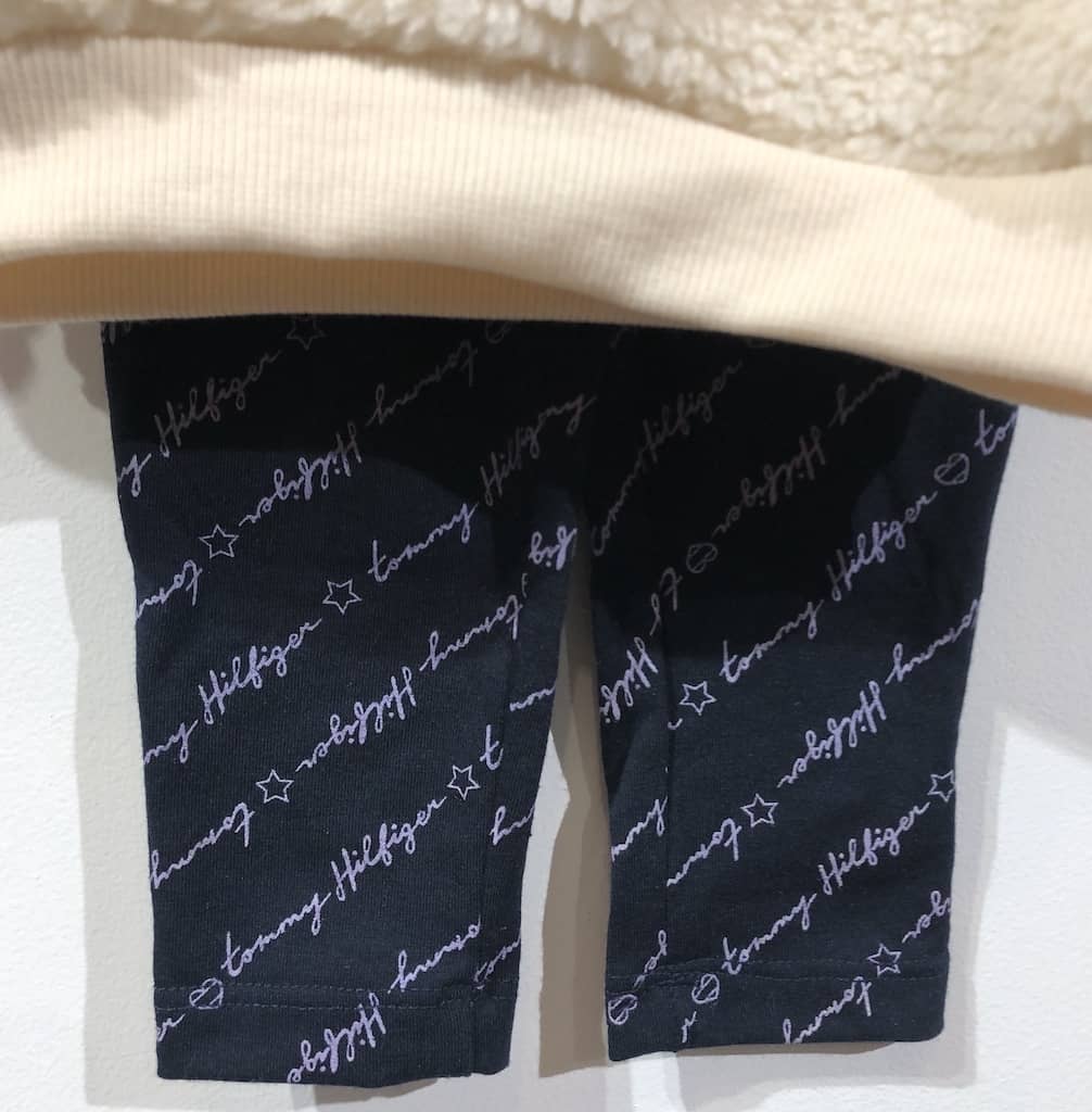 Conjunto de Bebé Tommy Hilfiger Niña Polerón Chiporro Blanco y Calzas