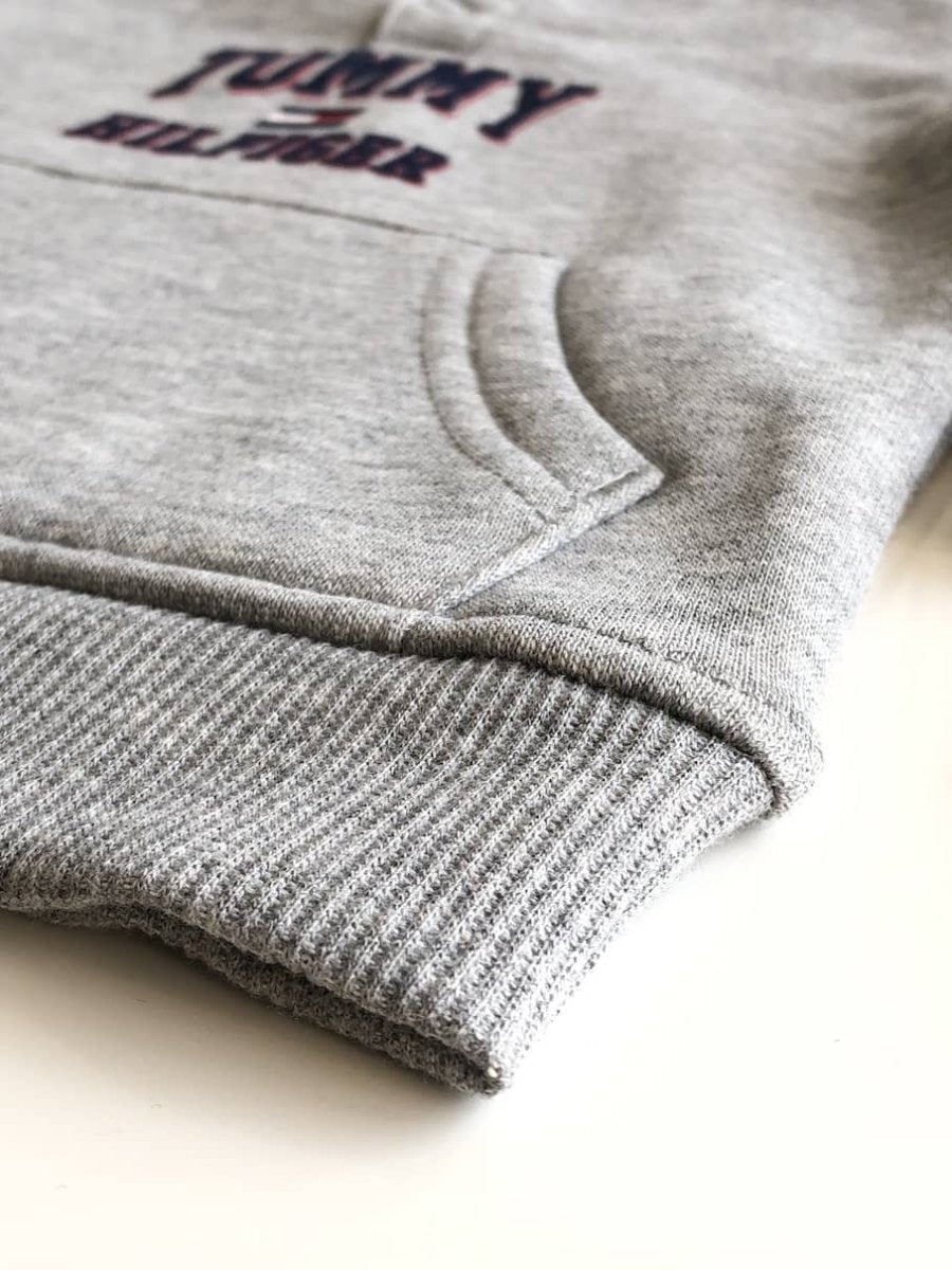 Buzo Tommy Hilfiger Bebé Niño Polerón Gris y Logo - Cozy Kids